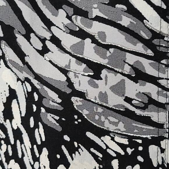 Zenergy Chico's Metallic Zebra Print Full Zip Lightweight Jacket, Size 8 Medium - Picture 3 of 12